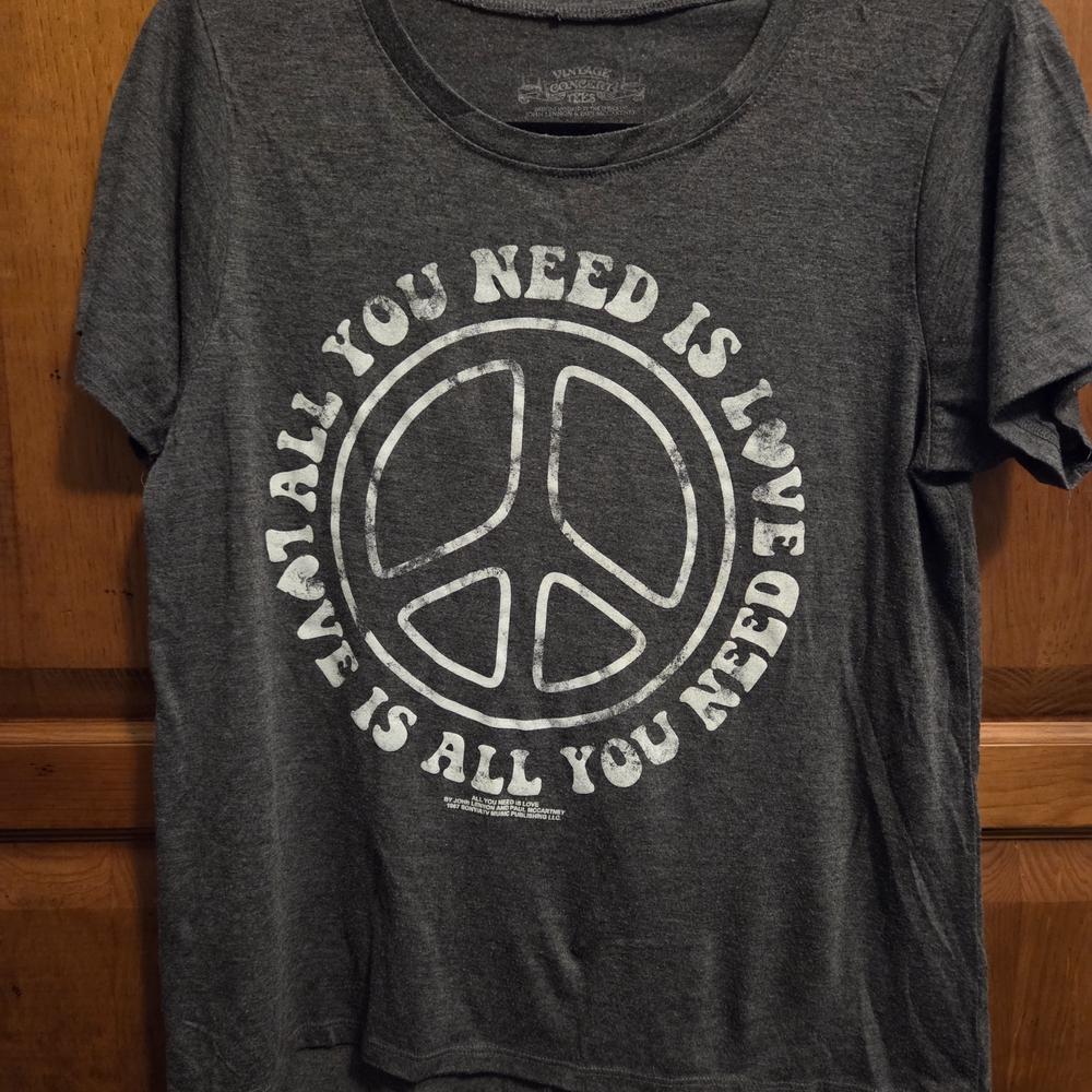 Gray Peace Sign Graphic T-Shirt